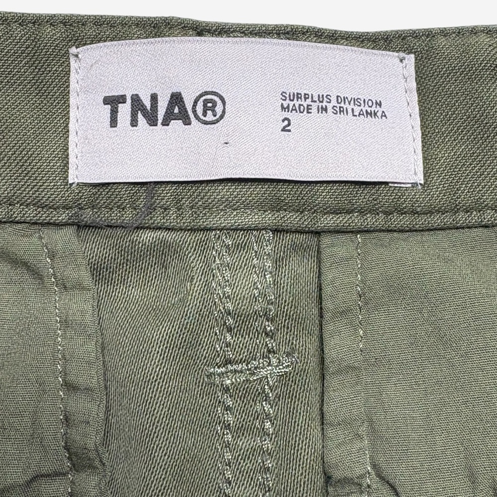 ✨ ARITZIA TNA Supply Cargo Utility Micro Mini Skirt • Army Green • Size 2 - Picture 11 of 13